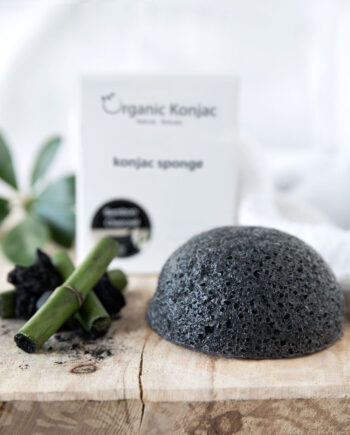 Organic Konjac Svamp Bamboo Charcoal  Akne Og Uren Hud Hos Frisøren   Baronen
